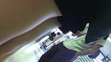 Japanerinnen unterm Rock