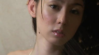 Rina Akiyama - new hairstyle