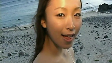 Emiru Momose - walks at the seaside