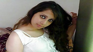 Arabian girls dressed - slideshows V