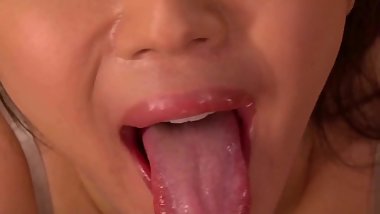 (Censored) Japanese babe gives head in silky dress