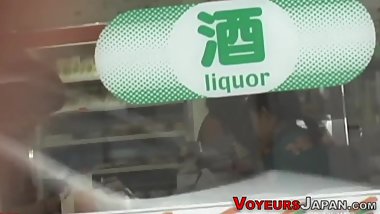 Busty asian fingers pussy