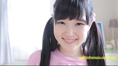Hikari Eto Jav Idol Debut Teases With Her hands Over Pussy