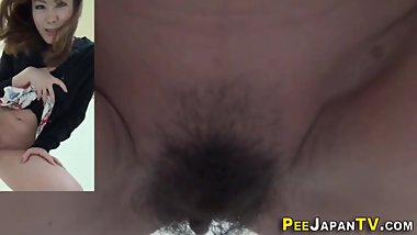Japanese skanks urinate