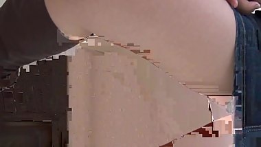 Japanese hos pop a squat