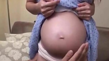 Japanese pregnant makes pornographic video