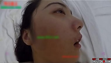 喷血推荐-猥琐男终于把暗恋已久的高挑性感170CM大学美女灌醉带到酒店先把她洗干净刮完毛再猛烈的抽插!