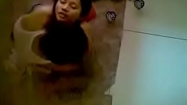 NGINTIP PASANGAN ABG MESUM DI KONTRAKAN - Gai18.Pro